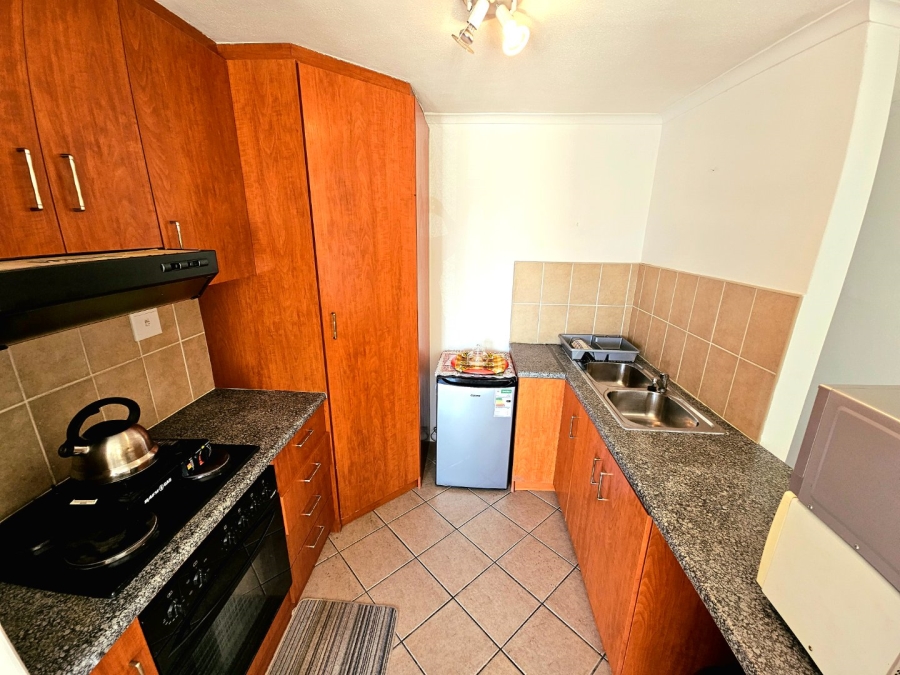 2 Bedroom Property for Sale in Whispering Pines Western Cape